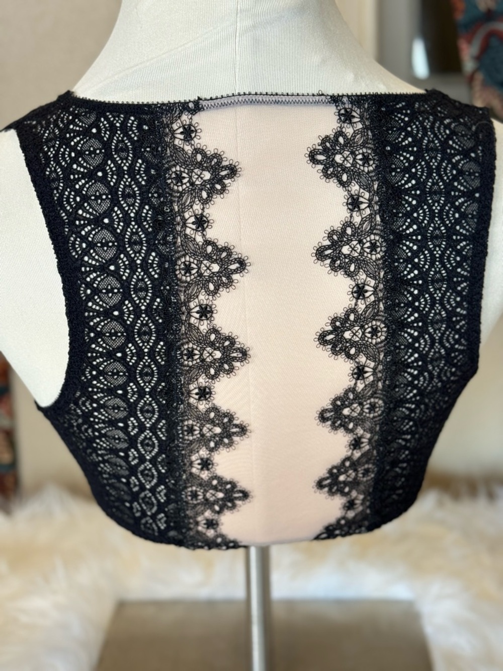 Victoria's Secret Black Lace Bralette with Nude Lining Size XL - Picture 11 of 15